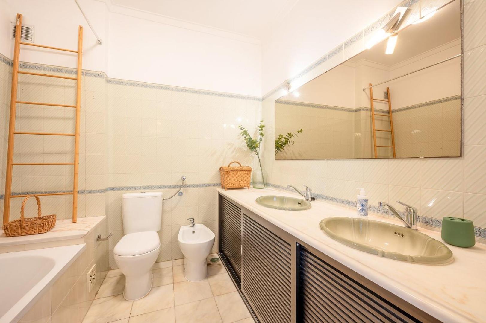 Guestready - Apple Beach Hideaway With Sea Views Colares Bagian luar foto